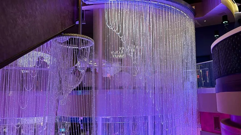 Chandelier Bar im Cosmopolitan Hotel