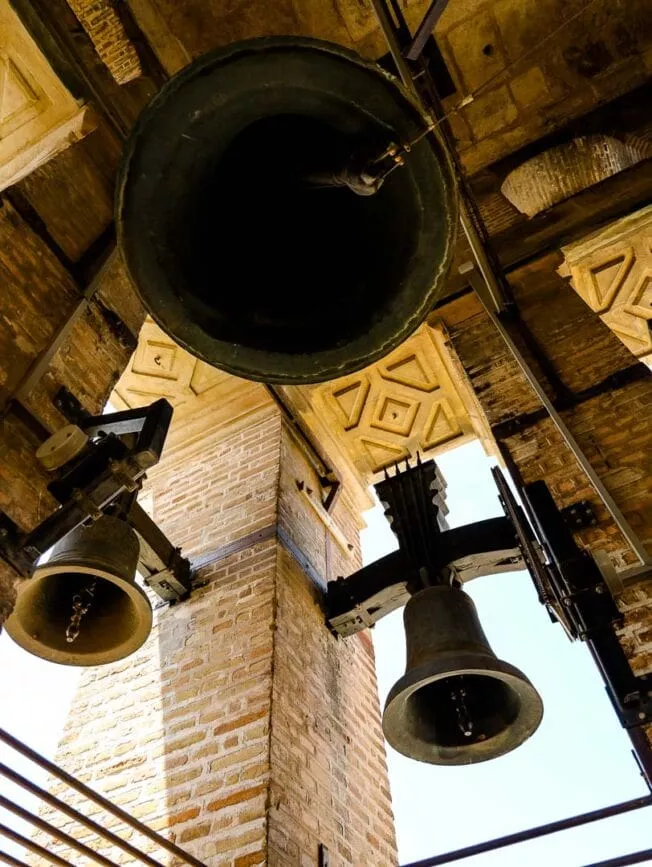 kathedrale in sevilla glockenturm