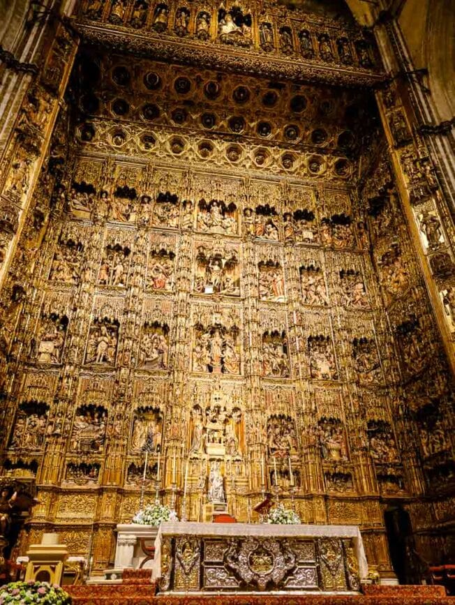 kathedrale in sevilla hauptaltar