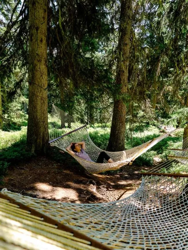 Saalbach Hinterglemm Hängematten im Wald