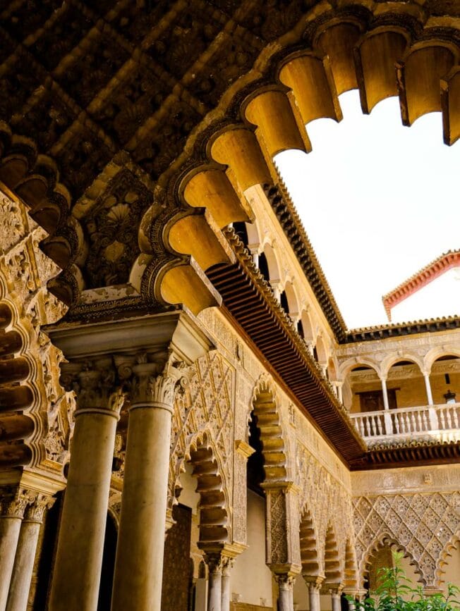 sevilla alcazar maedchenhof