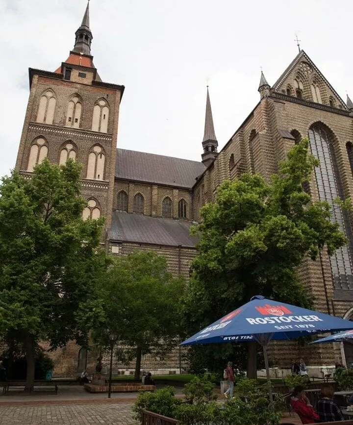 Marienkirche Rostock von außen