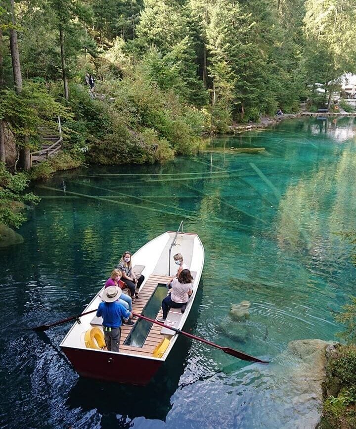 Bootsfahrt auf dem Blausee