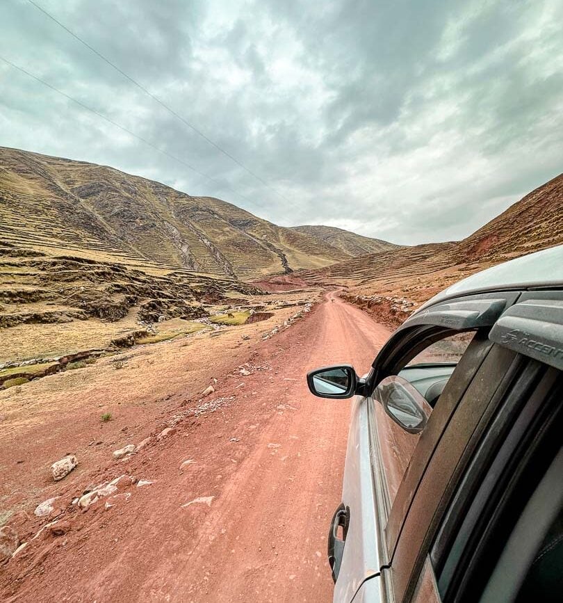 cusco palcoyo rainbow mountain taxifahrt