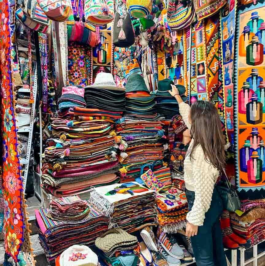 cusco san pedro markt souvenirshops