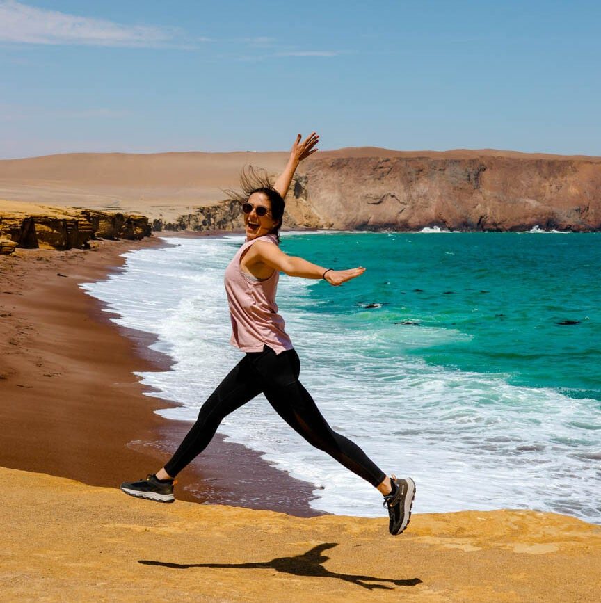 peru paracas playa roja