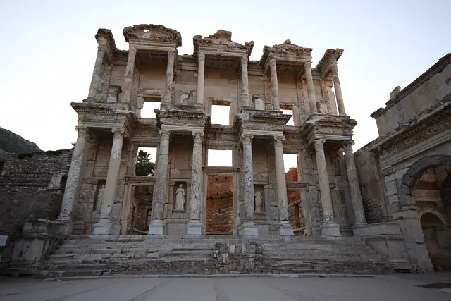 Bibliothek von Celsus in Ephesos