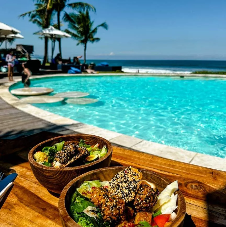 hotel komune and beach club bali