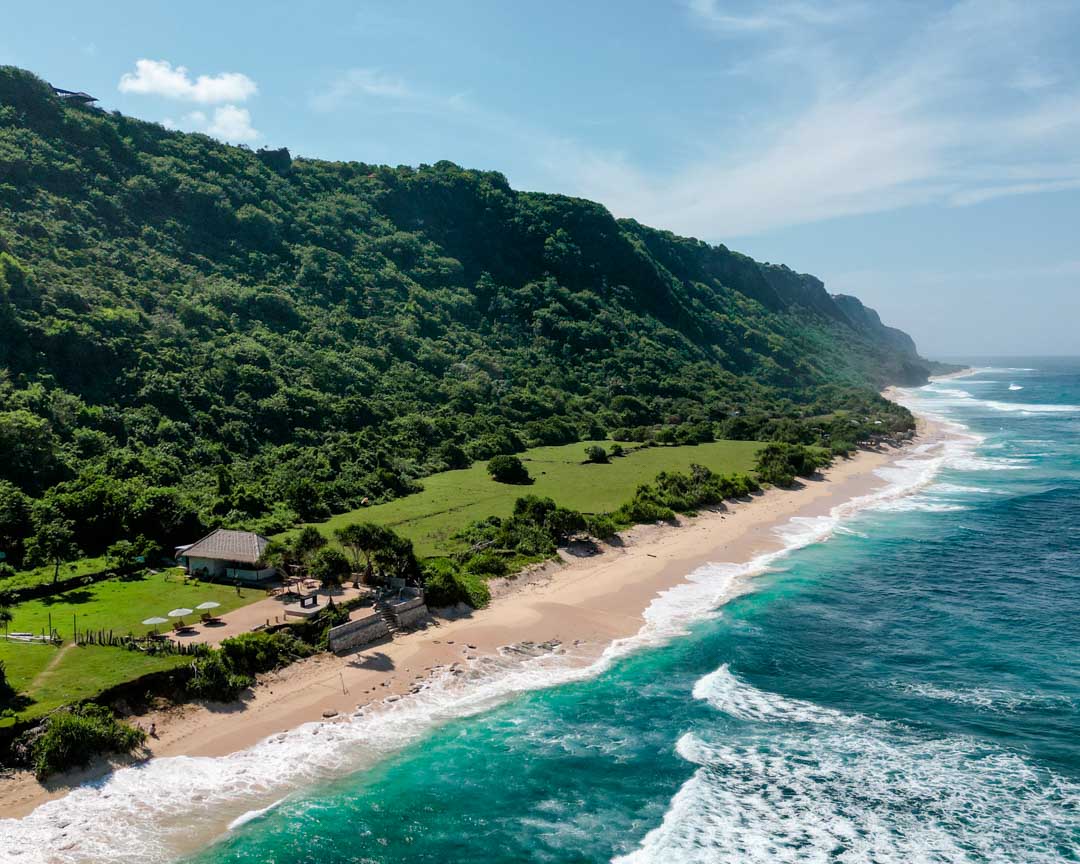nyang nyang beach in uluwatu bali Nyang Nyang Beach in Uluwatu, Bali