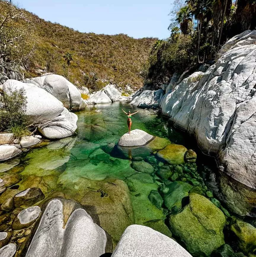 baja california sur mexiko fluss bei wanderung el chorro baja california sur mexiko fluss bei wanderung el chorro