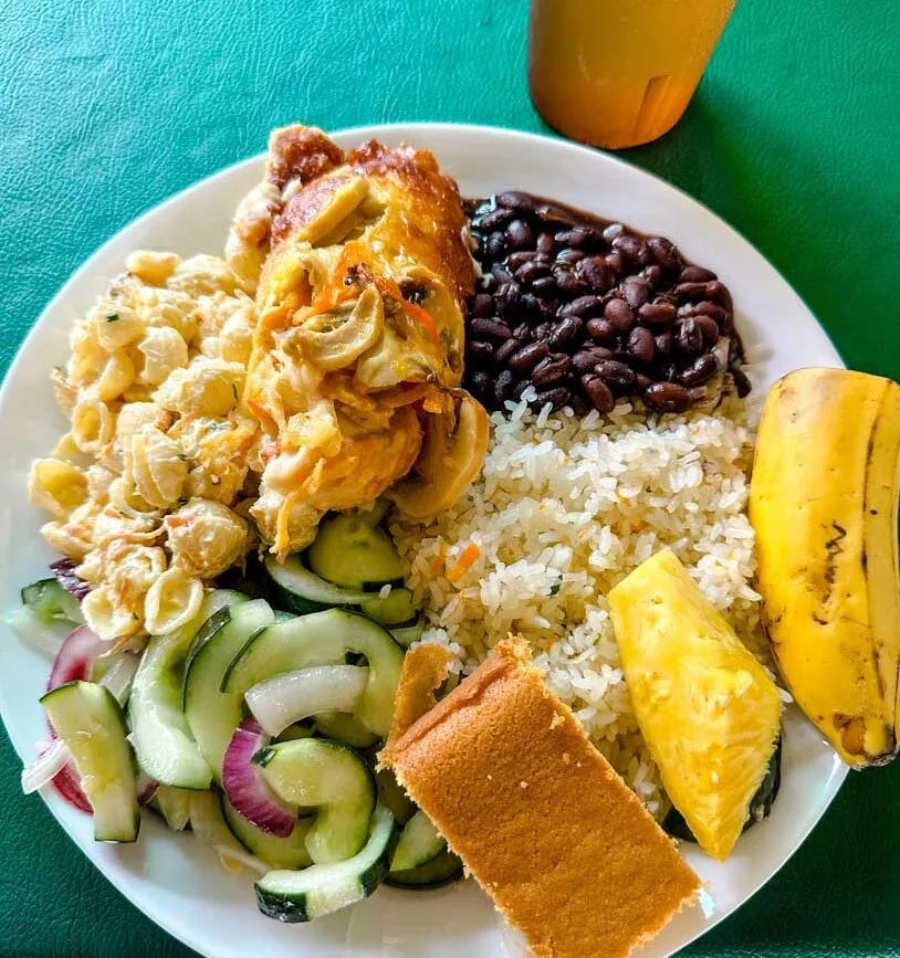 Corcovado Nationalpark Costa Rica Essen Sirena Lodge