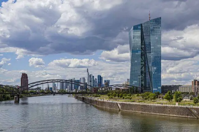 Reiseziele Hessen Frankfurt Skyline