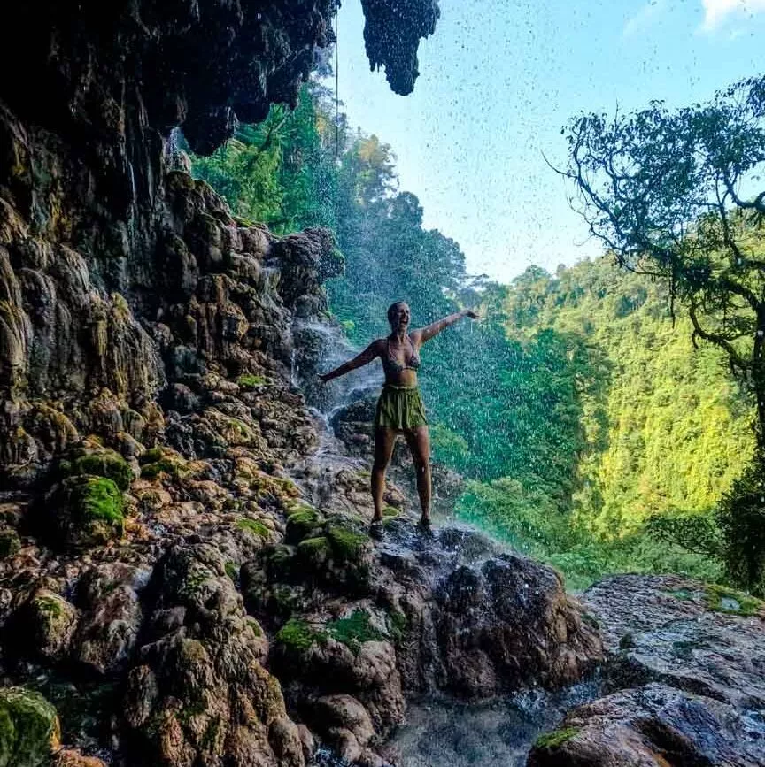 indonesien tumpak sewu wasserfall hoehle indonesien tumpak sewu wasserfall hoehle