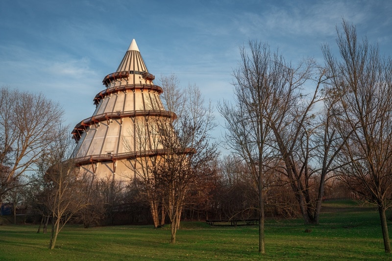 Jahrtausendturm im Elbauenpark