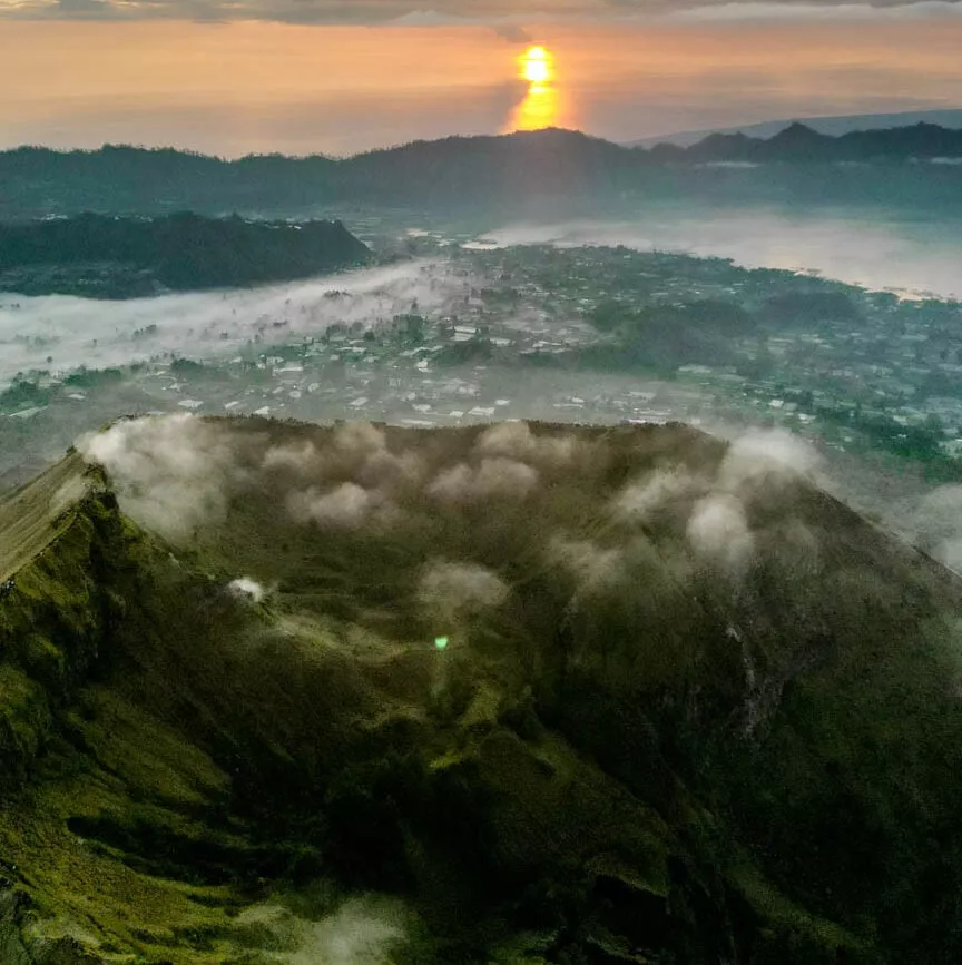 mount batur bali drohnenaufnahme mount batur bali drohnenaufnahme