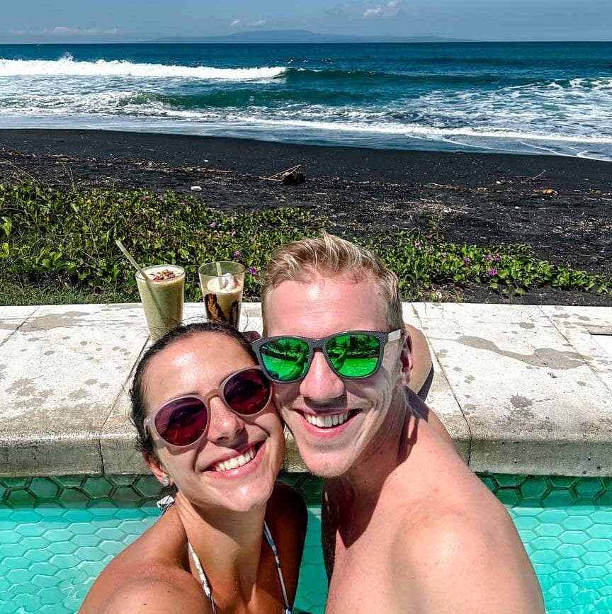 Schwarzer Strand Bali