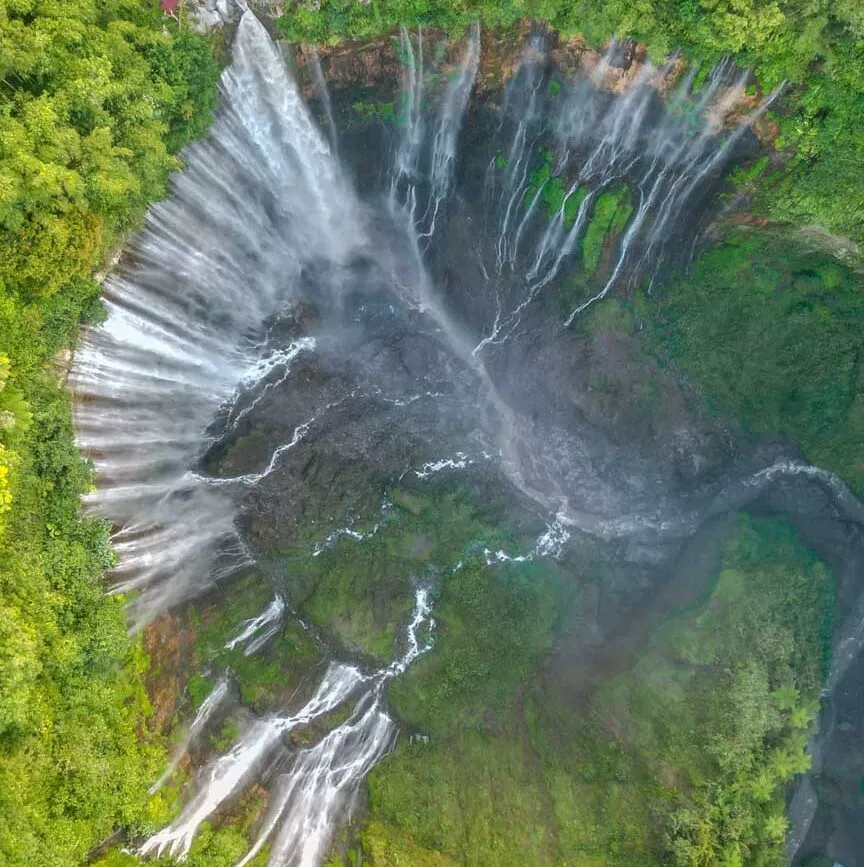 Tumpak Sewu Wasserfall Java Indonesien