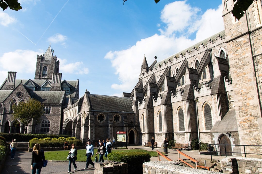 christ church cathedral aussenansicht