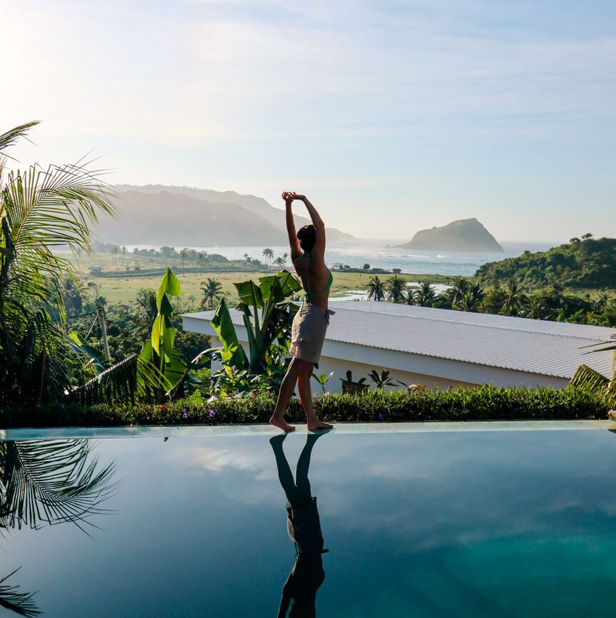 Indonesien Lombok Pool Blue Monkey