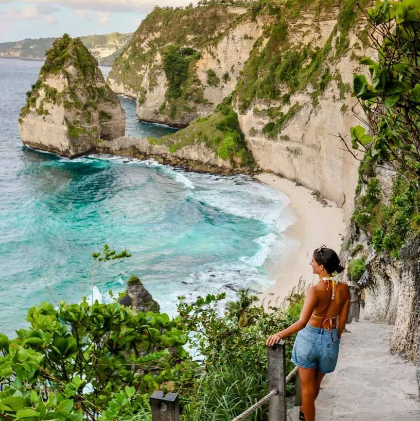 nusa penida bali diamond beach treppe