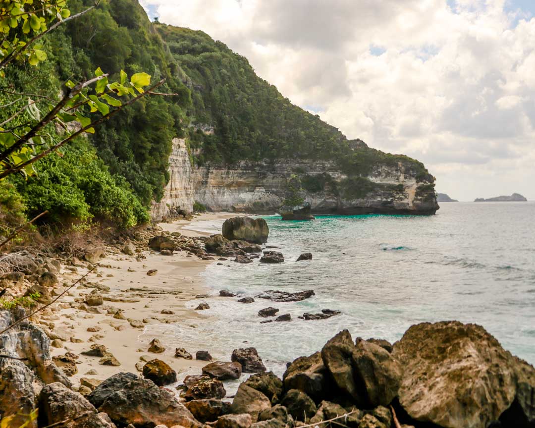 nusa penida bali suwehan beach
