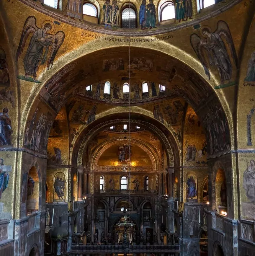 venedig markusdom blick vom museum in den innenraum