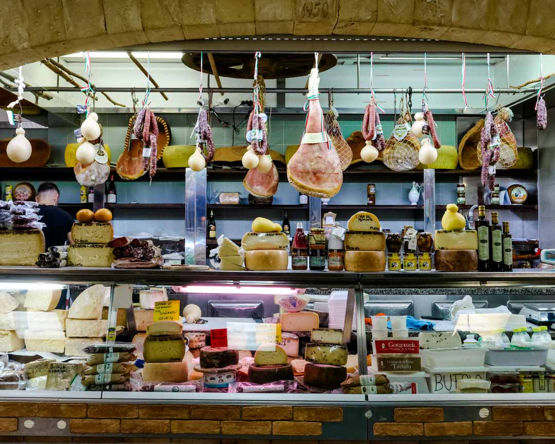 Cagliari Sehenswürdigkeiten Markt San Benedetto 05