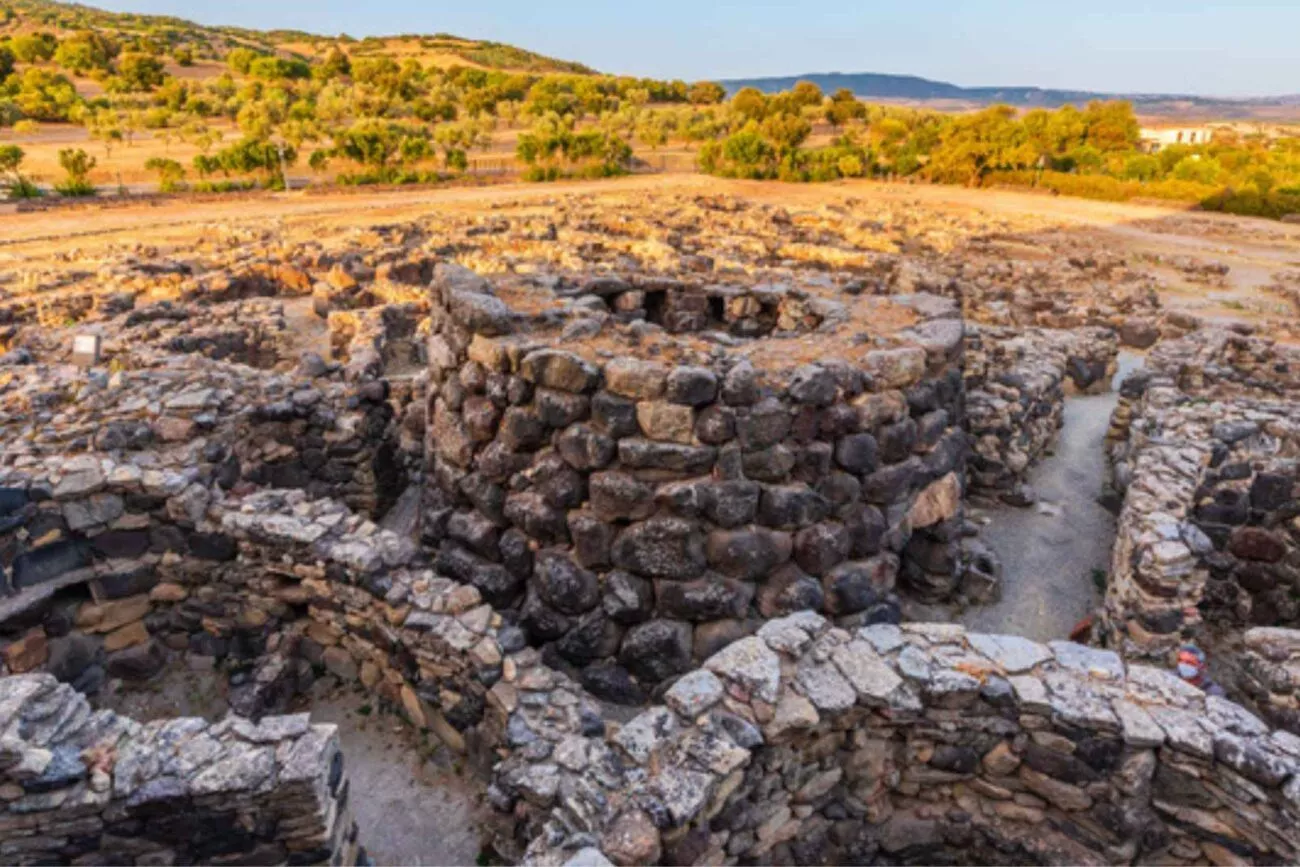 Cagliari Sehenswürdigkeiten Nuraghe Su Nuraxi 02