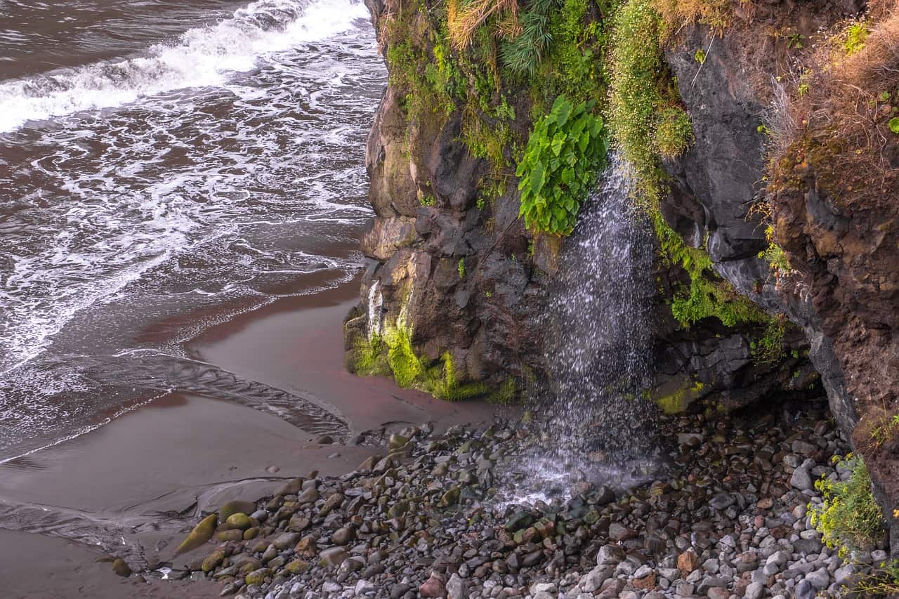 madeira schwarzer strand bei
