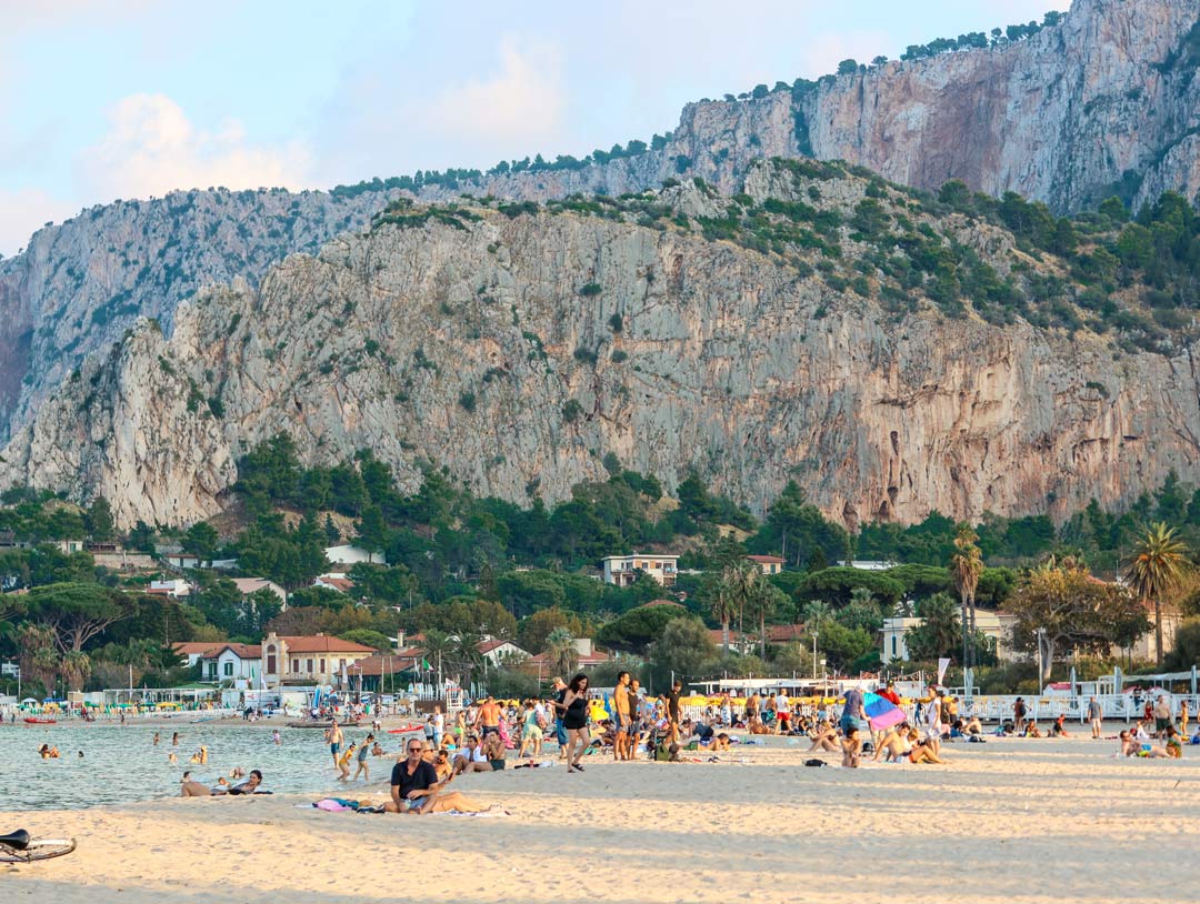 palermo sizilien mondello beach 2