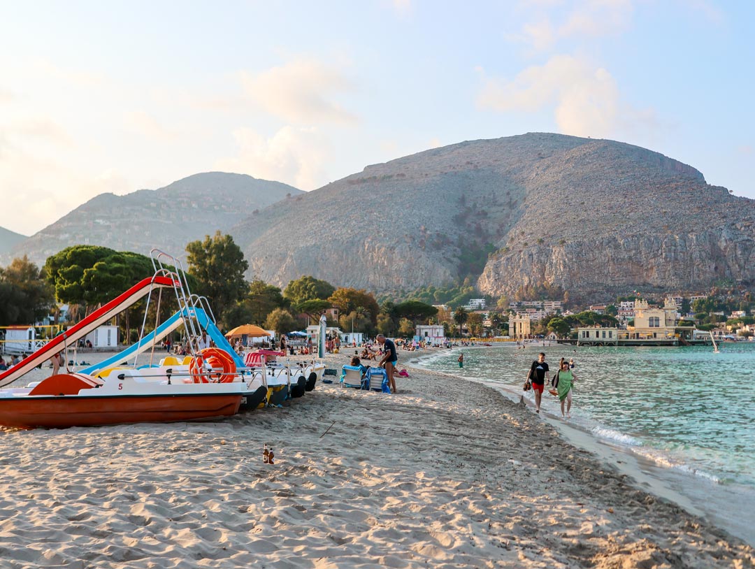 palermo sizilien mondello beach