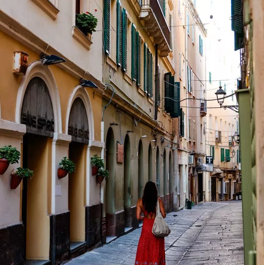 sardinien sehenswuerdigkeiten alghero gassen