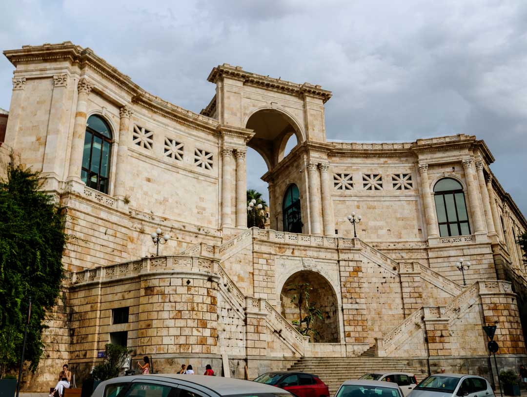 sardinien sehenswuerdigkeiten cagliari bastion saint remy