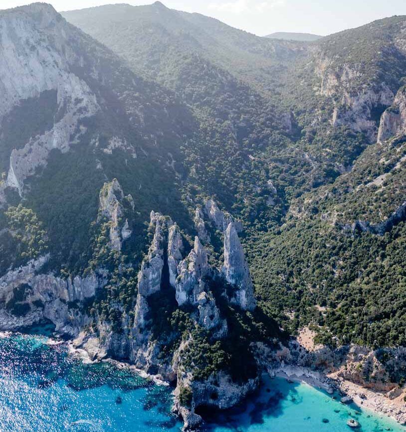 sardinien sehenswuerdigkeiten cala goloritze felsnadel