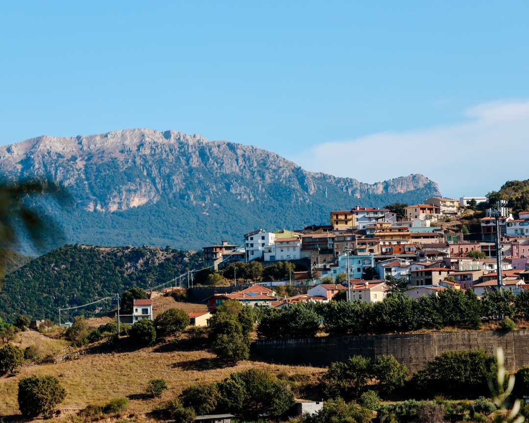 sardinien sehenswuerdigkeiten orgosolo