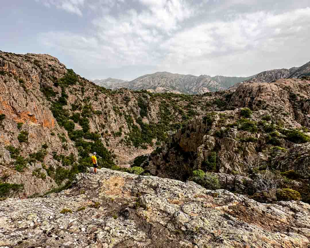 sardinien sehenswuerdigkeiten wanderung piscina irgas
