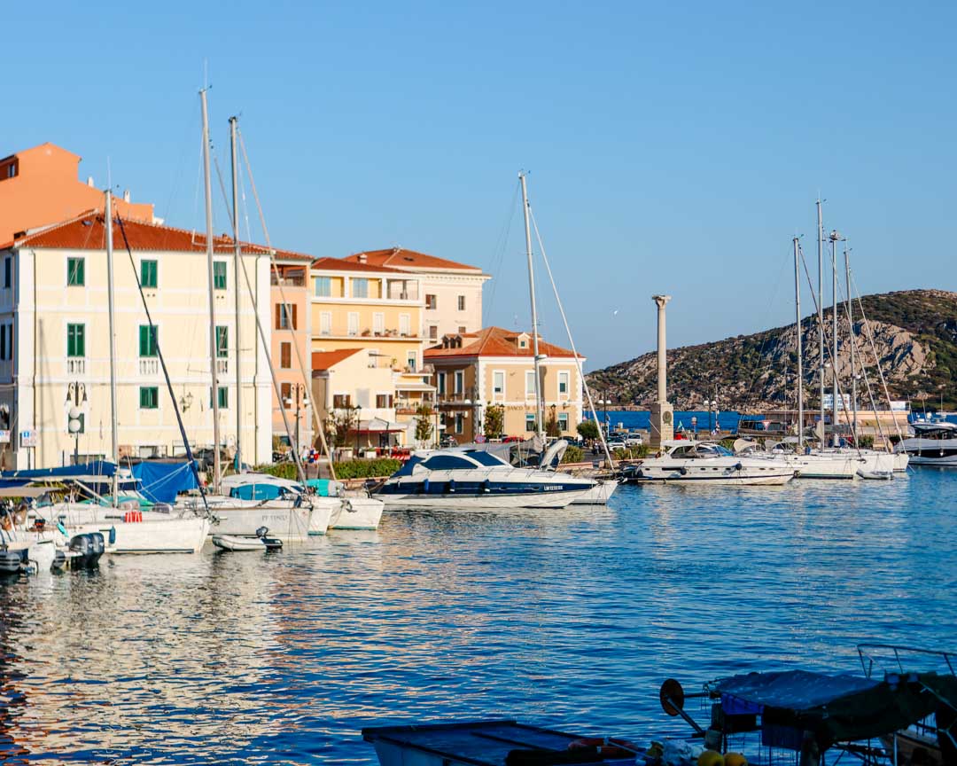 la maddalena sardinien hafen la maddalena