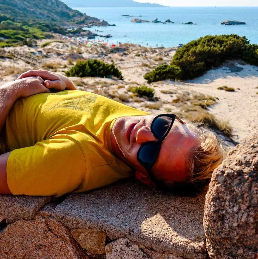 La Maddalena Sardinien kleines Päuschen am Parkplatz