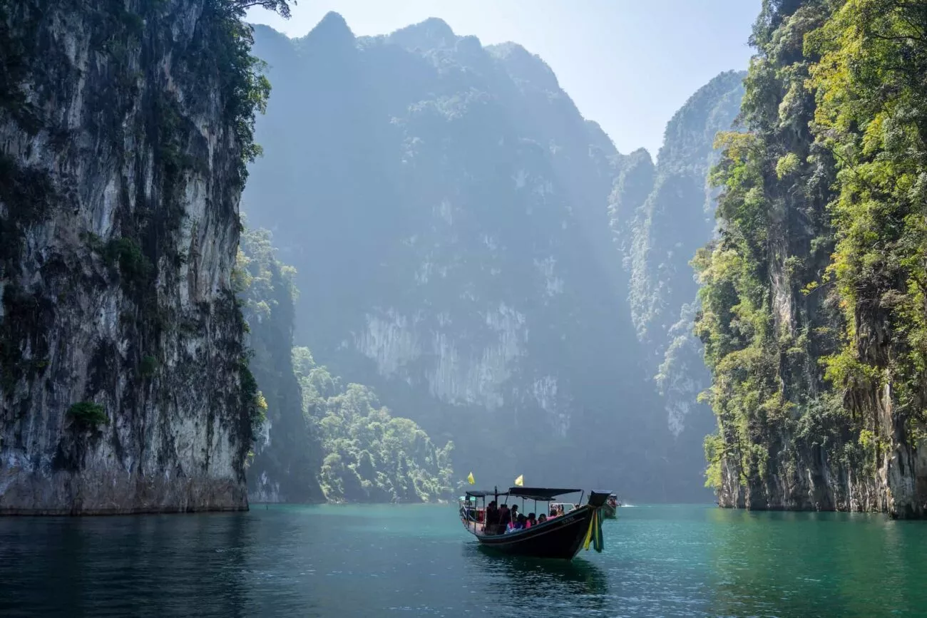 thailand khao sok cheow lan see und boot