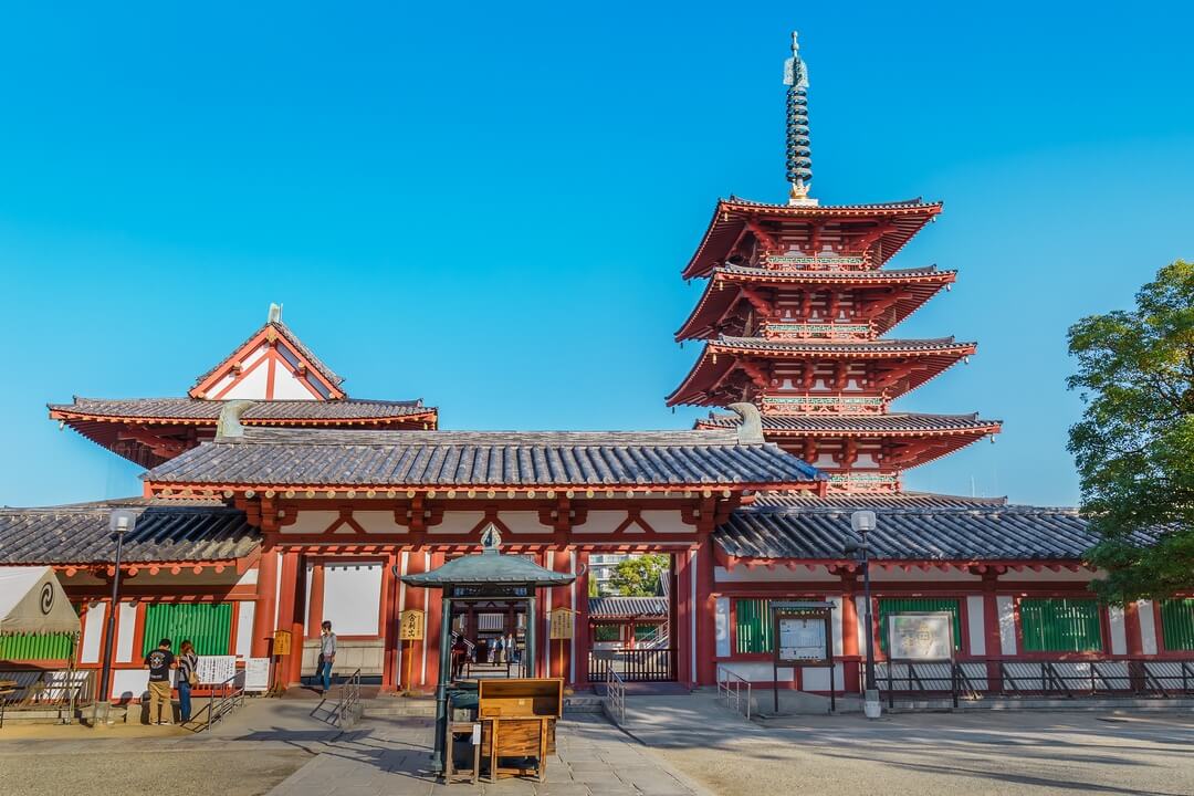 iStock 479705636 coward lion