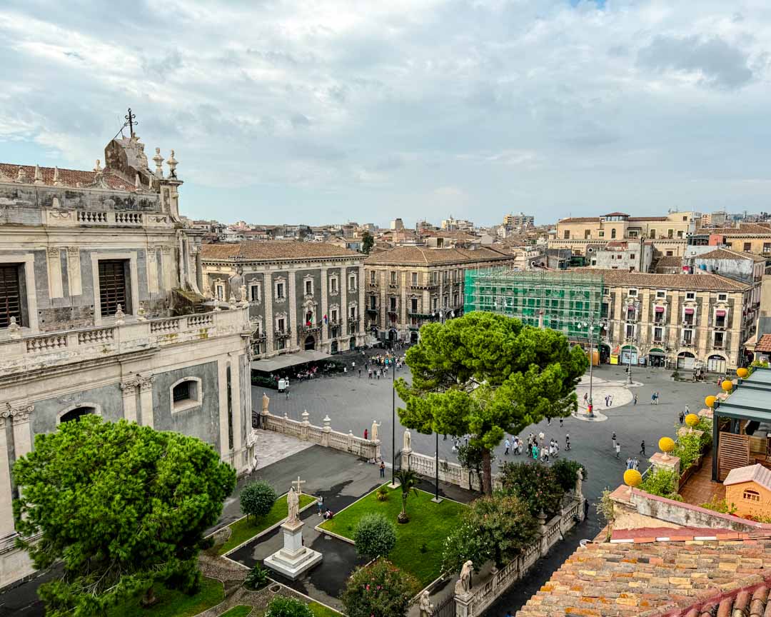 badia di santagata ausblick kirchendach
