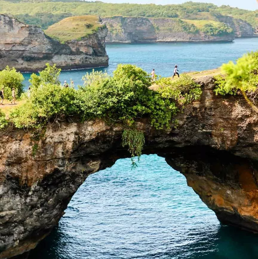felsbogen beim broken beach nusa penida bali felsbogen beim broken beach nusa penida bali
