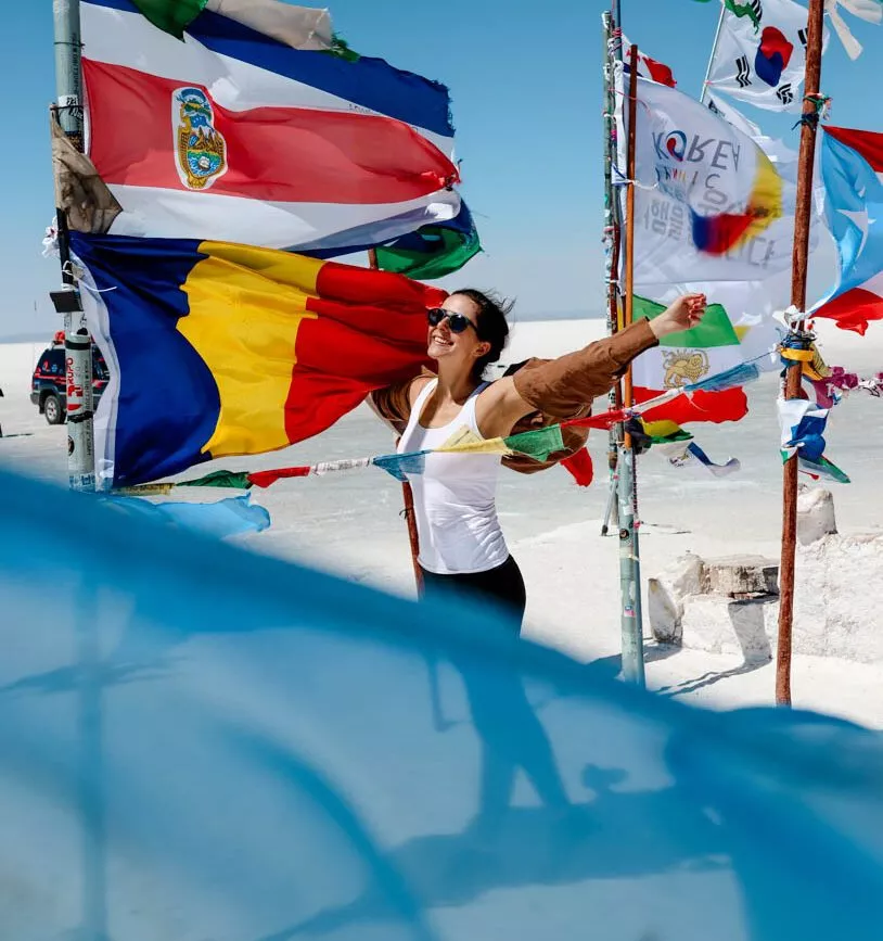 flaggen in der salar de uyuni