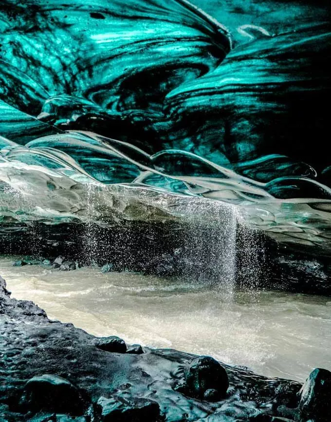 island joekulsarlon eishoehle