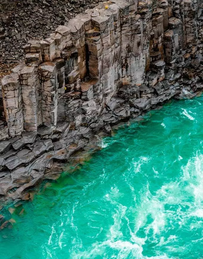 island studlagil canyon 2