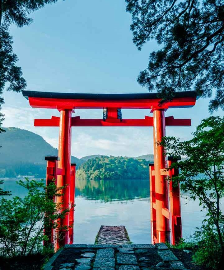 japan hakone heiwa no torii