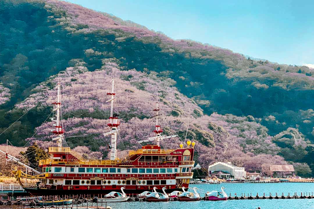 japan hakone schiff auf lake ashi japan hakone schiff auf lake ashi