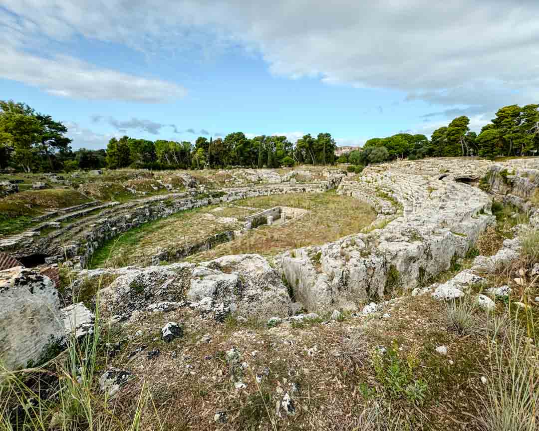 syrakus archaeologischer park neapoli roemisches amphitheater syrakus archaeologischer park neapoli roemisches amphitheater