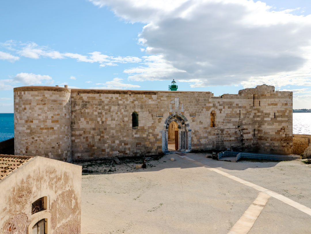 syrakus castello maniace von aussen syrakus castello maniace von aussen