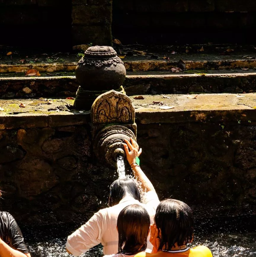 tempelbesuch pura tirta empul ubud bali tempelbesuch pura tirta empul ubud bali